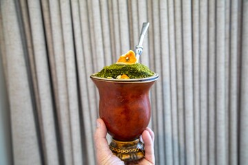 The most perfect, original and best yerba mate chimarrão in the world. With dehydrated orange peel and a classic ambiance.