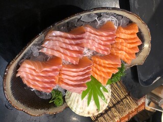 salmon salsimi