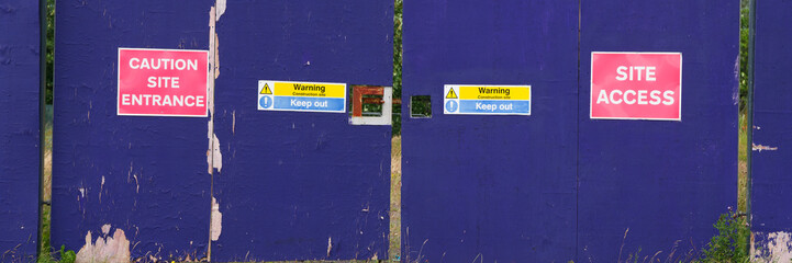 Construction site health and safety sign at entrance
