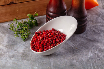 Dry pink pepper corn spice