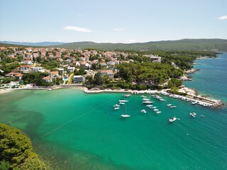 Miasto Krk - wyspa Krk - Chorwacja - stolica wyspy. Zdjęcia wykonane dronem w wysokiej jakości © Konrad