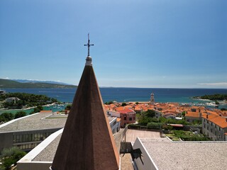 Miasto Krk - wyspa Krk - Chorwacja - stolica wyspy. Zdjęcia wykonane dronem w wysokiej jakości © Konrad