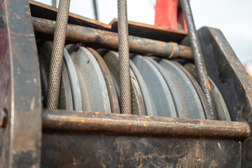 Wire rope sling and sheave wheel main hook, hoisting system of construction crane machine....