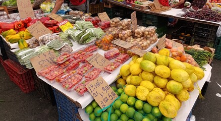 Barraca de Frutas e Legumes - Feira Livre - fruit and vegetable stand - street market