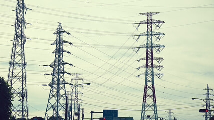 送電鉄塔　高圧線　高圧鉄塔