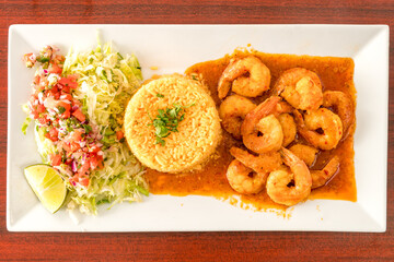 Garlic shrimp with yellow rice