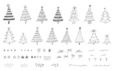 手描きのクリスマスツリーと装飾用素材のセット。ペンで描いた落書きスタイルの線画イラスト。