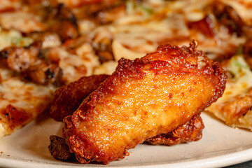 Delicious Fried Chicken Wings with a Crispy Exterior and Juicy Interior