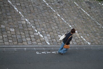 Femme, tout est payant ! ☺️