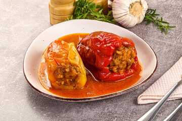 Stuffed bell pepper with meat