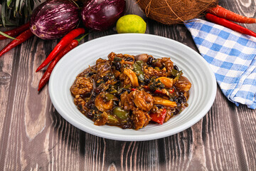Squid with vegetables in oyser sauce
