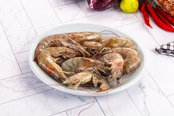 Raw fresh prawns for cooking