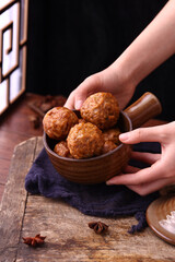 Braised pork meatballs, meatballs mixed with various ingredients, also called lion's head or shizitou