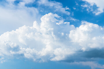 夏の空　夕方の青空と積雲04