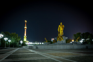 Ashgabat, Independence Monument