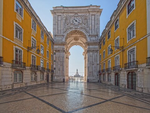 Rua Augusta Arch and Pra&ccedil;a do Com&eacute;rcio Lisbon
