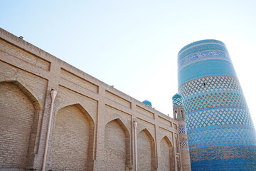 Kalta-minor Minaret and Walled Fortress known as Itchan Kala in Khiva, Uzbekistan - ウズベキスタン ヒヴァ イチャン カラ カルタ ミナール ミナレット 