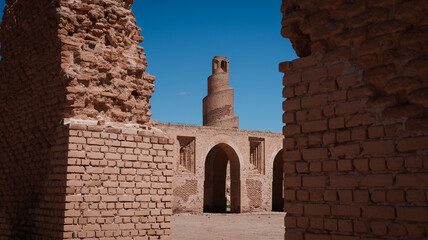 Historic architecture in Abu Dulaf reveals ancient structures and cultural significance