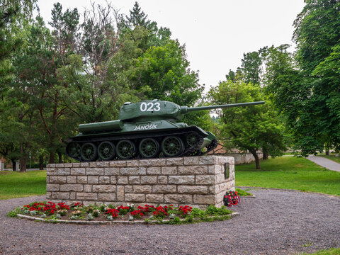 Soviet T-34 tank monument named &ldquo;J&aacute;no&scaron;&iacute;k&rdquo; in Kežmarok, Slovakia. Installed in city park in 1969 to mark the 700th anniversary of the town&rsquo;s founding.