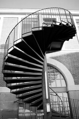 Escalier en colimaçon métal