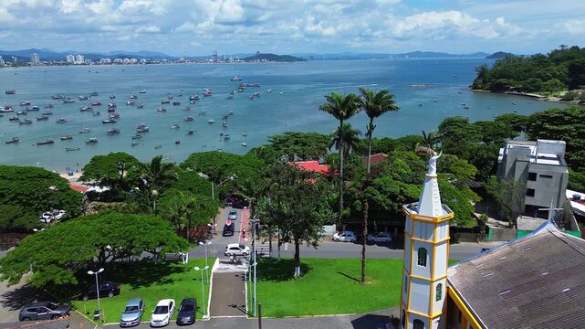 4K Drone Footage &ndash; Aerial View of Balne&aacute;rio Pi&ccedil;arras Beaches, Santa Catarina &ndash; Brazil