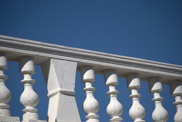 Sometimes modern and thriving, sometimes rural and colonial, houses made from the same land still prevail, as well as the modern use of concrete.