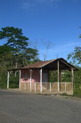 Sometimes modern and thriving, sometimes rural and colonial, houses made from the same land still prevail, as well as the modern use of concrete.