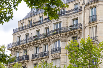 Real Estate in Paris, France – Historical Buildings and Classic Architecture