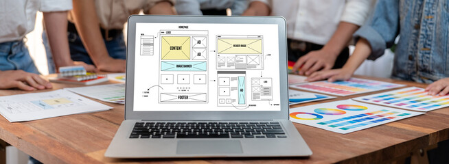 Website design software provide brisk template for online retail business and e-commerce