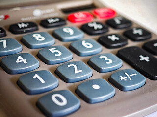 Focused close-up of number keys 1 to 5 on a calculator.