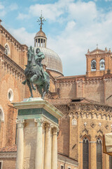 Hermosa fotografía tomada en las calles de Venecia, Italia.