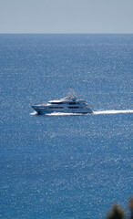 Naklejka premium boat on the sea