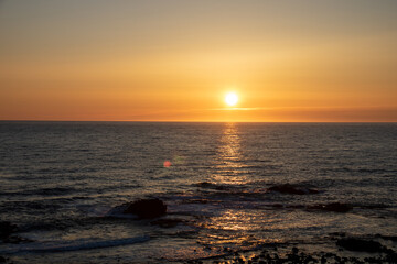夕陽に輝く海
