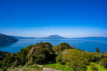 中茶屋公園から見る桜島の風景（霧島市）
