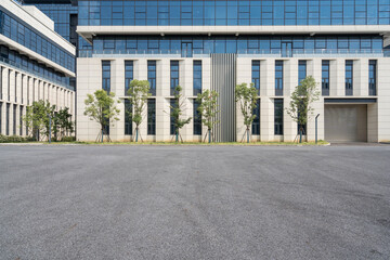 Fototapeta premium empty ground with modern building