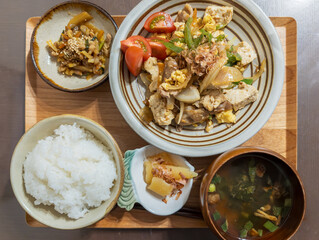 日本の伝統的な家庭料理の和定食