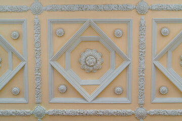 ceiling moldings in the decoration of the building