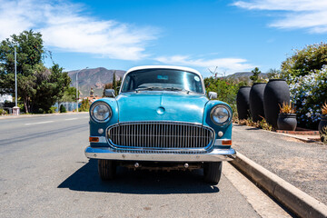 Frontansicht T&uuml;rkiser Oldtimer Calitzdorp Route 62