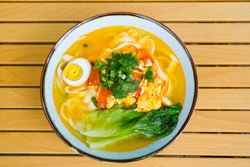Delicious Chinese noodles, tomato egg ramen, very delicious