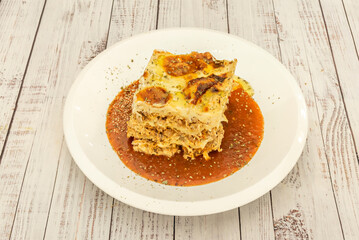 The pasta must be sturdy enough to withstand the layers