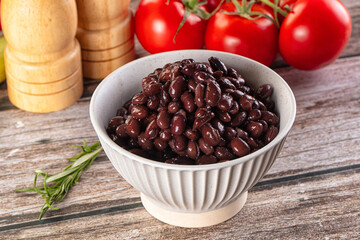 Canned black beans in the bowk