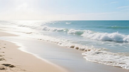 Obraz premium Sunny Beach with Gentle Waves Rolling onto the Shore