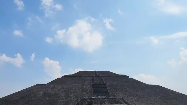 See Mexico piramid in teotihuacan