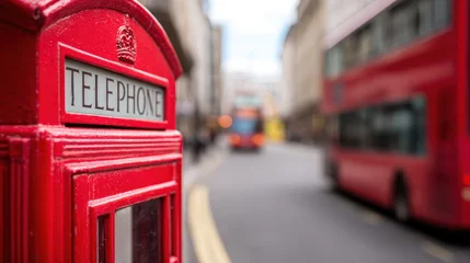 Gordijnen Red phone box in London street scene © elzaidanstd