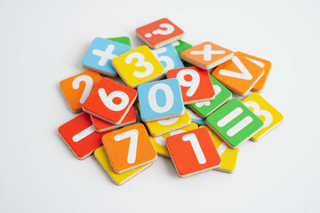 Obraz premium Number wood block cubes for learning Mathematic, education math.