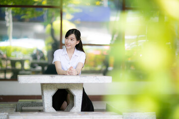 As part of the faculty’s student ambassador program, the beautiful and cute female student joined a university portrait photo shoot, inspiring new students with her friendly and elegant presence.