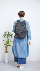女性の全身