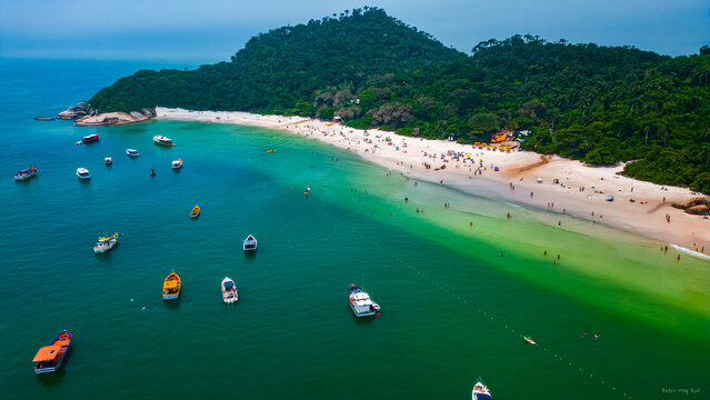 Ilha Do Campeche Floripa Santa Catarina Ilha Tropical Passeio Turístico Mar Praia Areia Branca Água Cristalina Natureza Vegetação Nativa Sol Céu Azul Trilha Navegação Barcos Cultura Litorânea Brasil