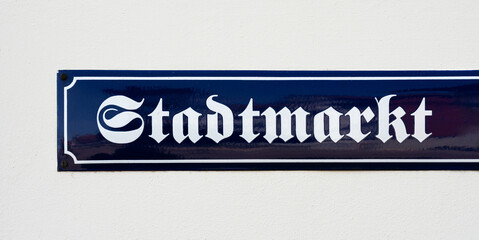 Stadtmarkt Straßenname Schild