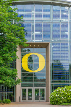Lillis Hall on the Campus of the University of Oregon